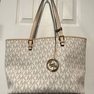 Michael Kors Tote